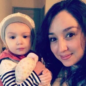 Meet your Posher, Debora